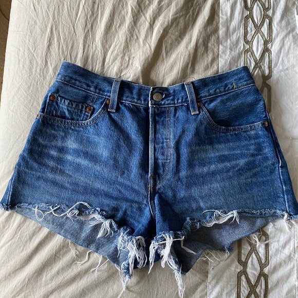 LEVI's 501 Cutoff Shorts (Indigo) Size 28 - Picture 4 of 4